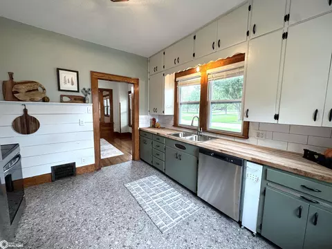 Kitchen - 808 Ring St, Mapleton, IA 51034 photo 10 of 12