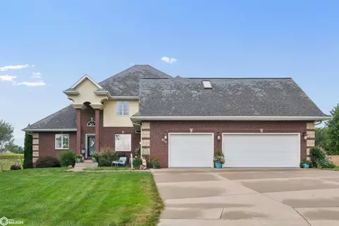508 3rd Ave SE, State Center, IA 50247