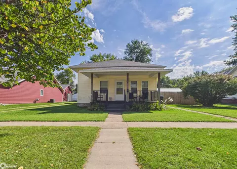 508 3rd Ave E, Oskaloosa, IA 52577
