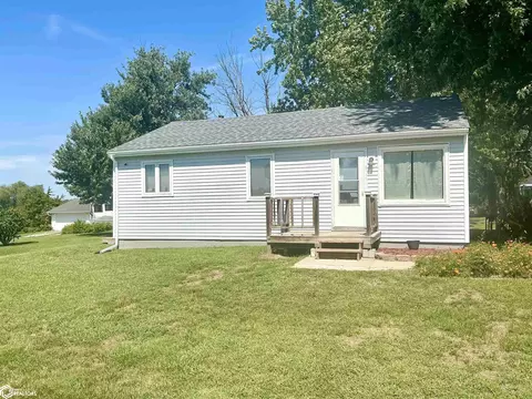 45 11th Ave W, Albia, IA 52531
