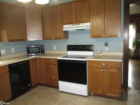 Kitchen - 409 E 7th St, Atlantic, IA 50022 photo 3 of 4