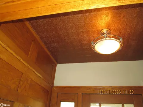 Entry Way - 409 E 7th St, Atlantic, IA 50022 photo 2 of 6