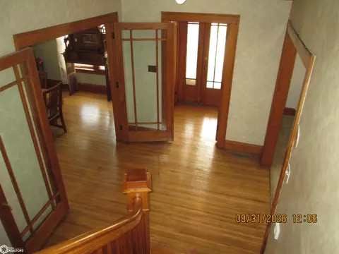 Entry Way - 409 E 7th St, Atlantic, IA 50022 photo 6 of 6