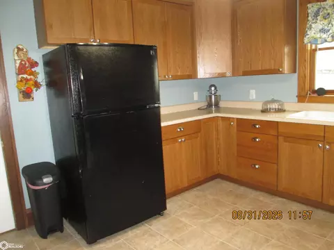 Kitchen - 409 E 7th St, Atlantic, IA 50022 photo 2 of 4