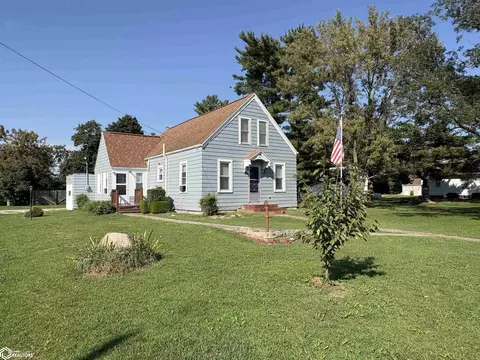 409 W Cherry St, Salem, IA 52649