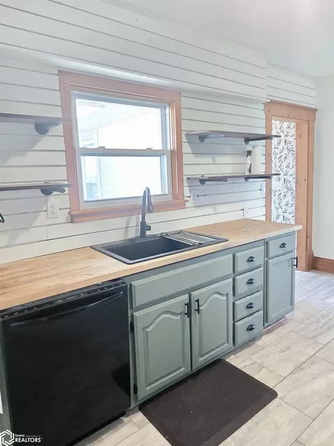 Kitchen - 2155 Benson St, Weldon, IA 50264 photo 3 of 5