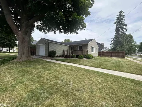 Exterior - 220 5th Ave NE, Hampton, IA 50441 photo 2 of 2