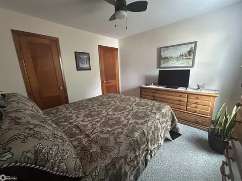 Bedroom - 220 5th Ave NE, Hampton, IA 50441 photo 4 of 8