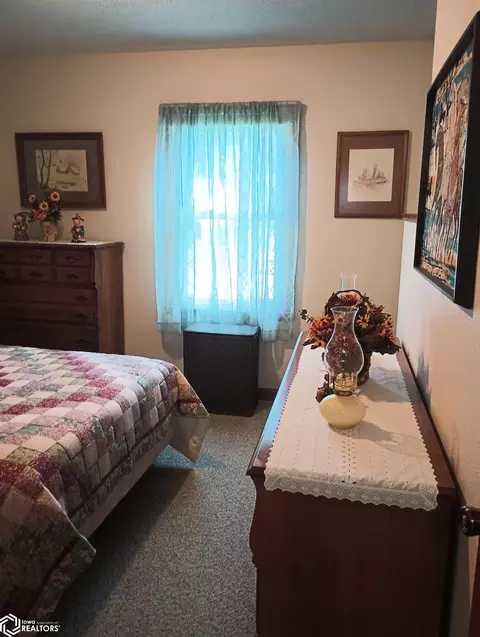 Bedroom - 220 5th Ave NE, Hampton, IA 50441 photo 8 of 8