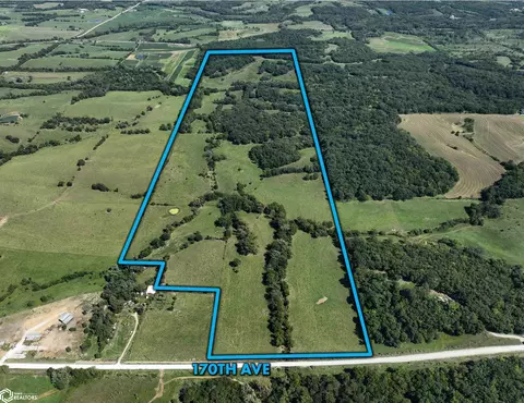 170 Th Ave, Chariton, IA 50049