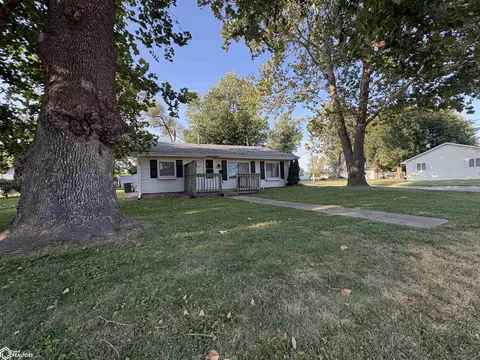Exterior - 215 E Short St, Centerville, IA 52544 photo 2 of 3