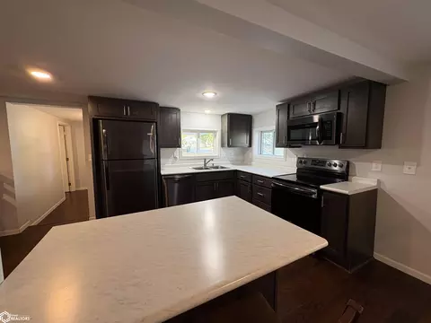 Kitchen - 215 E Short St, Centerville, IA 52544 photo 2 of 2