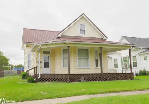2404 Avenue J, Fort Madison, IA 52627