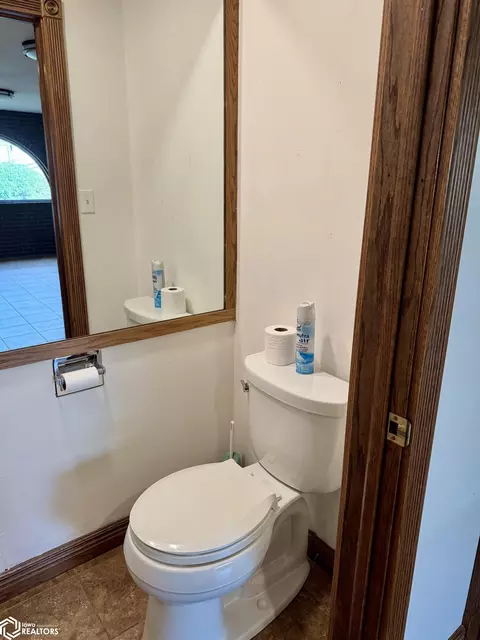 Bath - 430 E 3rd St, Glidden, IA 51443 photo 2 of 2
