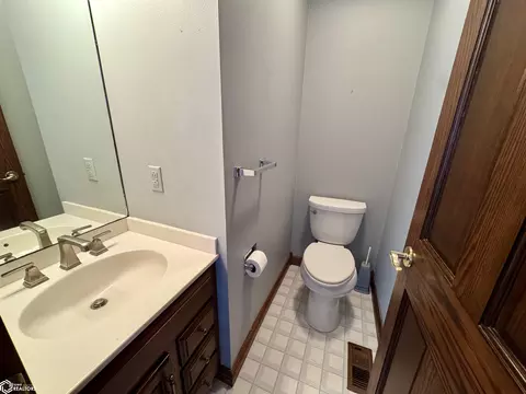 Bath - 430 E 3rd St, Glidden, IA 51443 photo 1 of 2