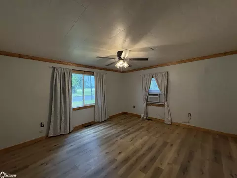 Living - 405 E Pleasant, Cincinnati, IA 52549 photo 3 of 3