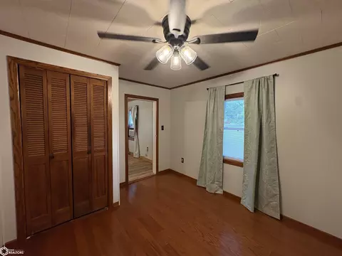 Bedroom - 405 E Pleasant, Cincinnati, IA 52549 photo 2 of 4