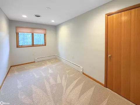 Bedroom - 9 19th Ave NE, Hampton, IA 50441 photo 5 of 7