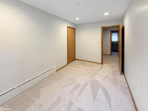 Bedroom - 9 19th Ave NE, Hampton, IA 50441 photo 4 of 7