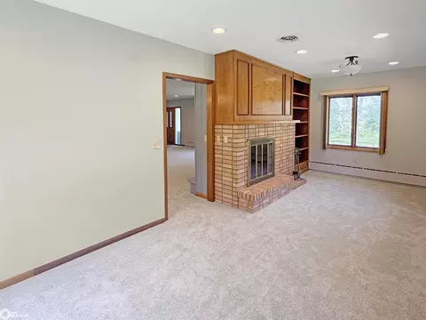 Living - 9 19th Ave NE, Hampton, IA 50441 photo 11 of 14