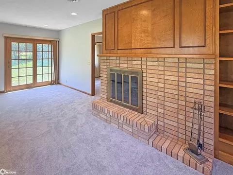 Living - 9 19th Ave NE, Hampton, IA 50441 photo 12 of 14