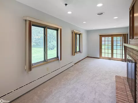 Living - 9 19th Ave NE, Hampton, IA 50441 photo 13 of 14