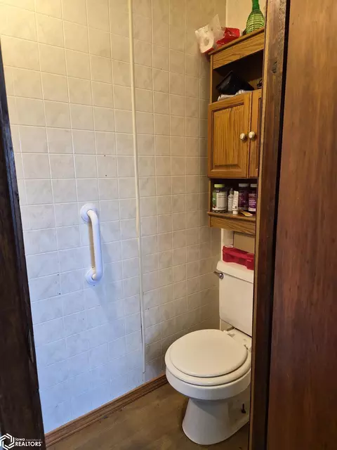 Bath - 12821 Killdeer Ave, Kellogg, IA 50135 photo 2 of 4