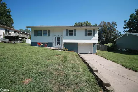 1115 N 17th St, Clarinda, IA 51632