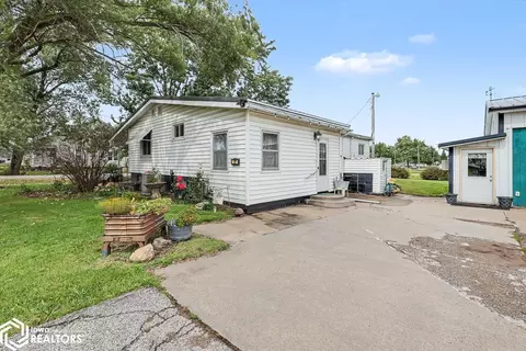 127 16th Ave W, Albia, IA 52531