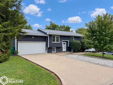 1601 Southview Cir, Fairfield, IA 52556
