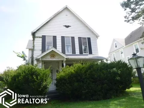1714 S Main St, Burlington, IA 52601