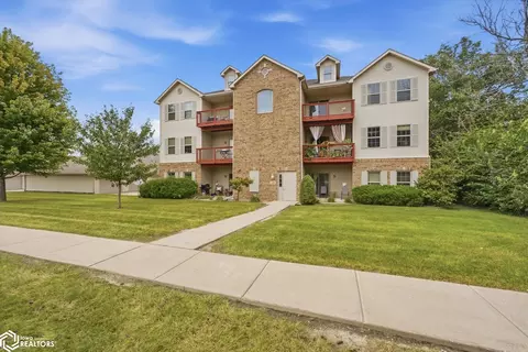 1080 Rachael St #302, North Liberty, IA 52317