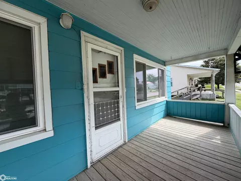 Exterior - 402 E State St, Centerville, IA 52544 photo 1 of 1