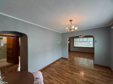 Living - 402 E State St, Centerville, IA 52544 photo 1 of 5