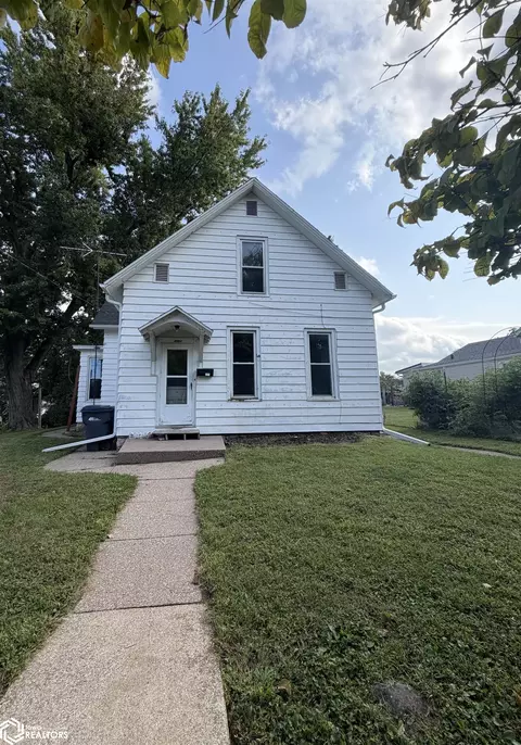 1205 Plank St, Burlington, IA 52601