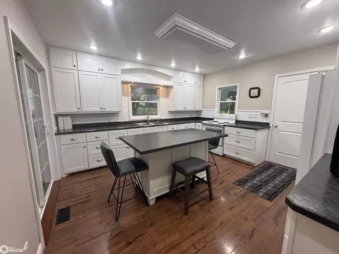 Kitchen - 367 210th St, Scranton, IA 51462 photo 1 of 4