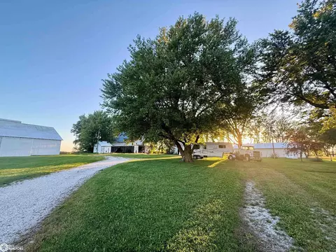Exterior - 367 210th St, Scranton, IA 51462 photo 3 of 15