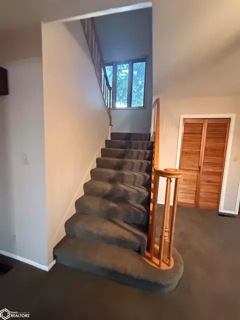 Entry Way - 367 210th St, Scranton, IA 51462 photo 2 of 3