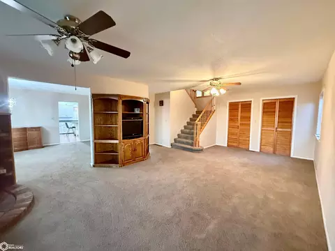 Living - 367 210th St, Scranton, IA 51462 photo 2 of 5