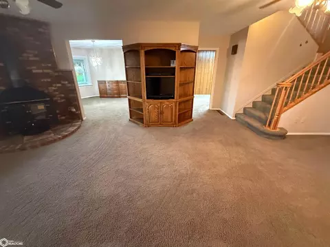 Living - 367 210th St, Scranton, IA 51462 photo 3 of 5