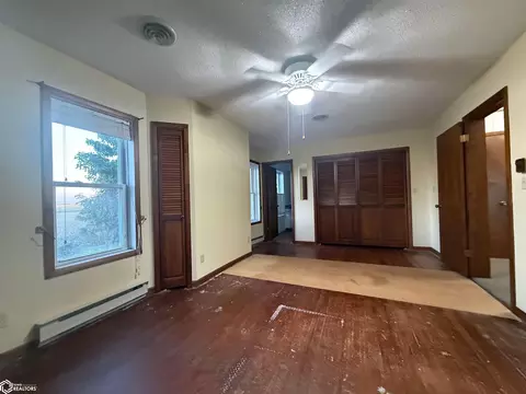 Bedroom - 367 210th St, Scranton, IA 51462 photo 3 of 6