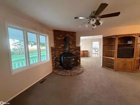 Living - 367 210th St, Scranton, IA 51462 photo 1 of 5
