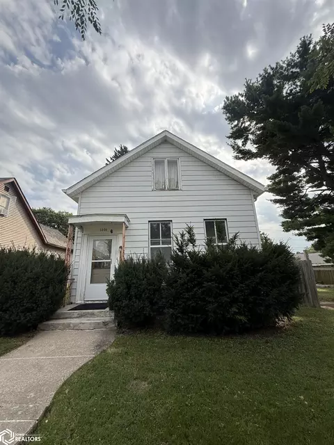 1404 S 10th St, Burlington, IA 52601