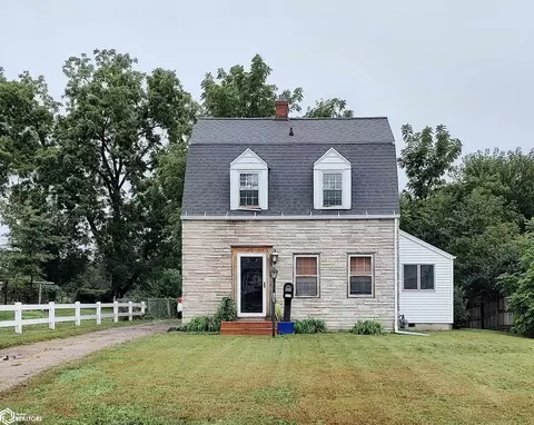 1505 Kalsem Blvd, Marshalltown, IA 50158
