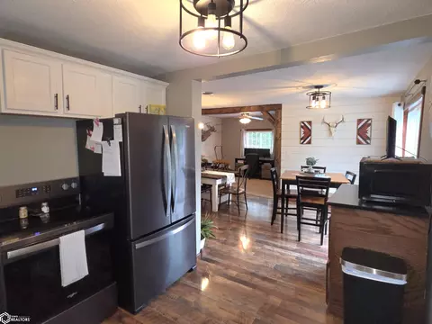Kitchen - 301 4th Ave, Dedham, IA 51440 photo 4 of 4