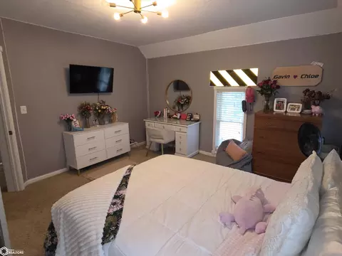 Bedroom - 301 4th Ave, Dedham, IA 51440 photo 5 of 10