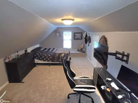 Bedroom - 301 4th Ave, Dedham, IA 51440 photo 8 of 10