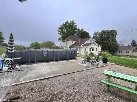 Exterior - 301 4th Ave, Dedham, IA 51440 photo 12 of 13