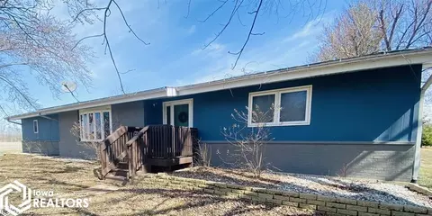 514 N 3rd St, Farmington, IA 52626