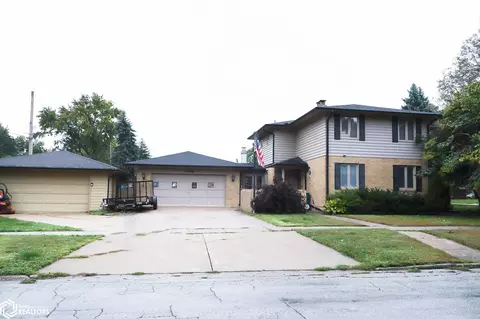 1408 Grove St, Webster City, IA 50595